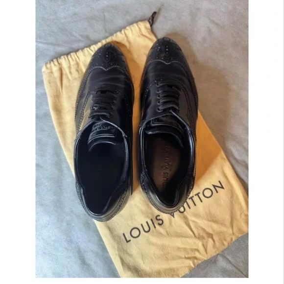 Shoes Louis Vuitton Black Size 8